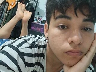 Tiff_Styless live webcam thumbnail