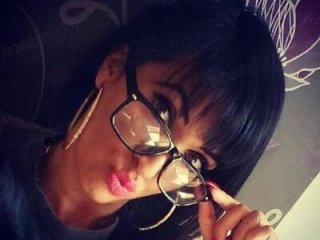 Tiffany35 live webcam thumbnail