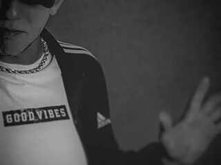 TitanNoir live webcam thumbnail
