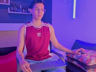 tian_sex live webcam thumbnail