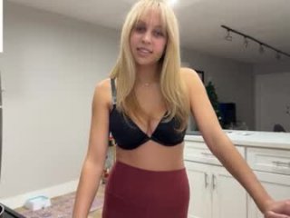 tiffstreatsxoxo live webcam thumbnail