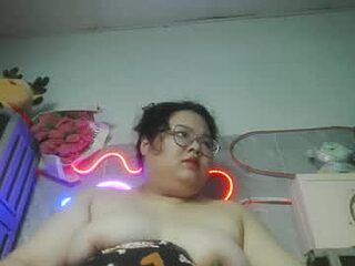 tini_bei live webcam thumbnail