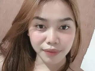 tinka_bella live webcam thumbnail