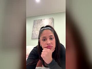 tinytina88 live webcam thumbnail