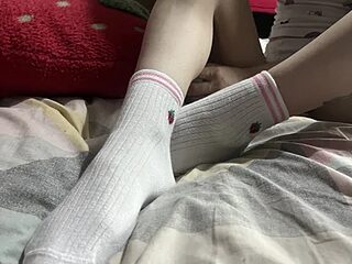 tinyweepixie live webcam thumbnail