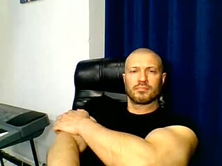 titan_heart live webcam thumbnail