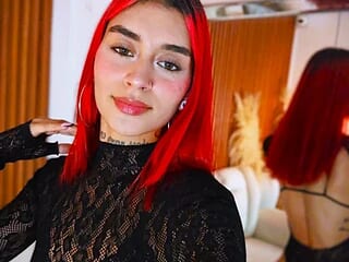 Tomboy_And_Skinny_pm live webcam thumbnail