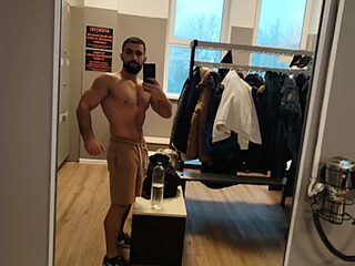 Tommy_Porn_ live webcam thumbnail