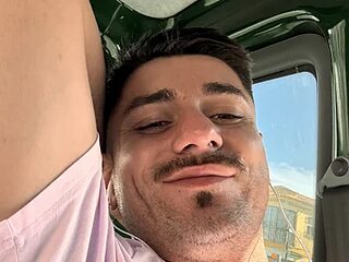 Tonysevillano27 live webcam thumbnail