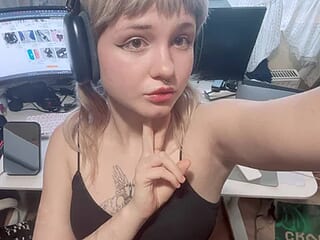 ToriCarmula live webcam thumbnail