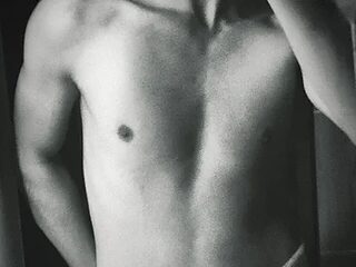 Toxic_Charm live webcam thumbnail