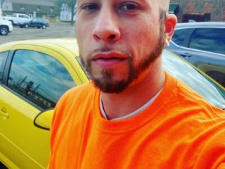 tongueispowerr6d9 live webcam thumbnail