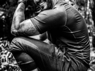 tony_muscle live webcam thumbnail