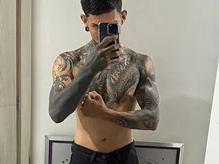 Travisttanner28 live webcam thumbnail