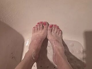 transgirlhere2serve live webcam thumbnail