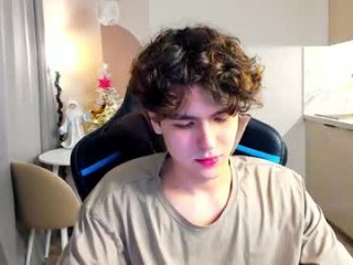 travisrivas live webcam thumbnail