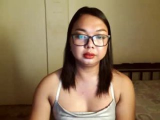 trishakera live webcam thumbnail