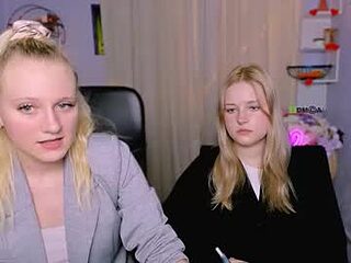 trixy_melison live webcam thumbnail