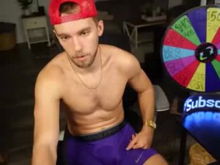 troy_greenxo live webcam thumbnail