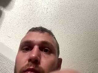 troyaaron1433 live webcam thumbnail