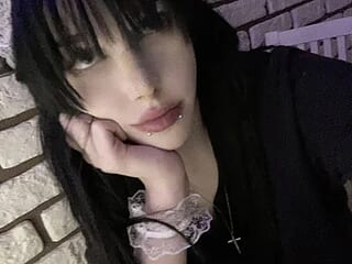 truelilithy live webcam thumbnail