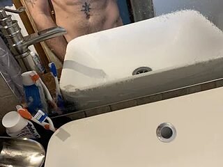 tuttoincognito live webcam thumbnail