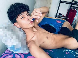 TWINKS_BOYSX live webcam thumbnail