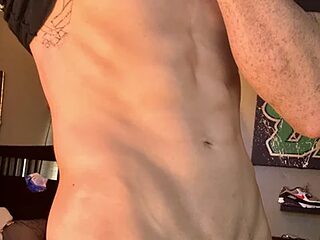 Twist_N_Tease live webcam thumbnail