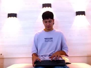 twink_bunny live webcam thumbnail