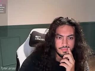 tylerarias live webcam thumbnail