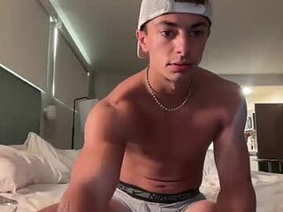 tyy0ung live webcam thumbnail