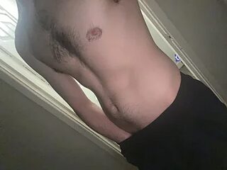 ukhungstud26 live webcam thumbnail