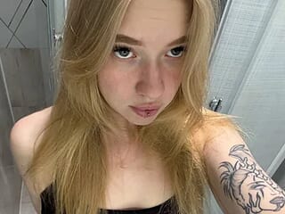 UlteriorGlute live webcam thumbnail