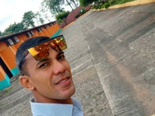 UnreadyChutzpa live webcam thumbnail