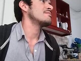 uncutcharly91 live webcam thumbnail
