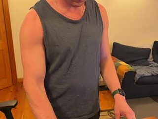 uncutguyjake live webcam thumbnail