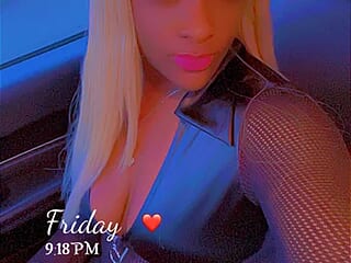 unknowngoddess live webcam thumbnail