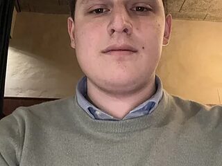 unlocked28 live webcam thumbnail