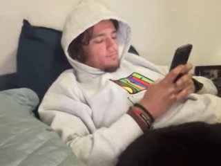 uptowncurls live webcam thumbnail