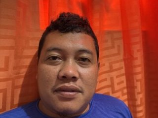 UrAsianGuy90 live webcam thumbnail