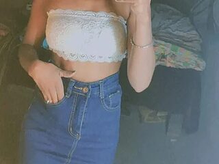 ur_sassypriya live webcam thumbnail