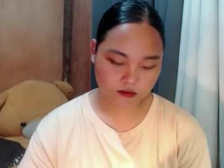 urasian_hotchix69 live webcam thumbnail