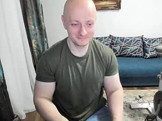 urgymcrush live webcam thumbnail