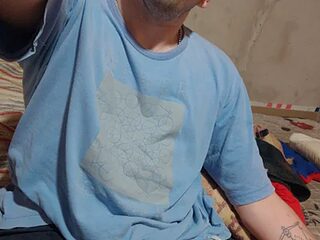 uriakela12 live webcam thumbnail