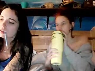 urmomalexx live webcam thumbnail