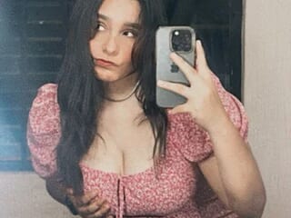 urs_sexy_sara live webcam thumbnail