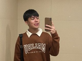 urtwinkbrixz live webcam thumbnail