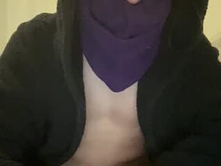 urztrulyy_ live webcam thumbnail