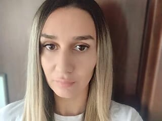 USA_SQUIRT_MILF live webcam thumbnail