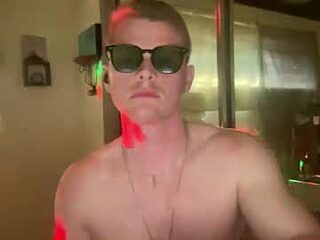 usernamenotfound1111 live webcam thumbnail
